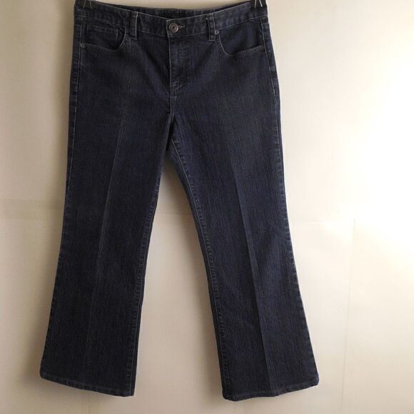 51158....Calvin Klein Bootcut Jeans Size 30/10P - Picture 1 of 5
